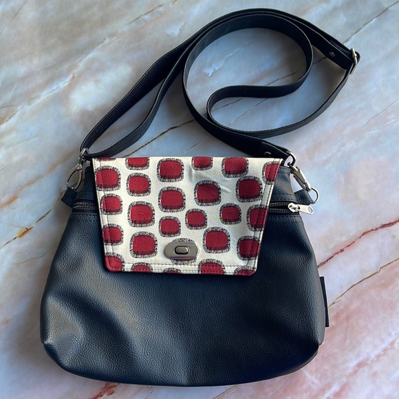 Missy Mao Mao Handbags - MISSY MAO MAO | Handcrafted vegan leather Jodie shoulder bag in Lashed Dots